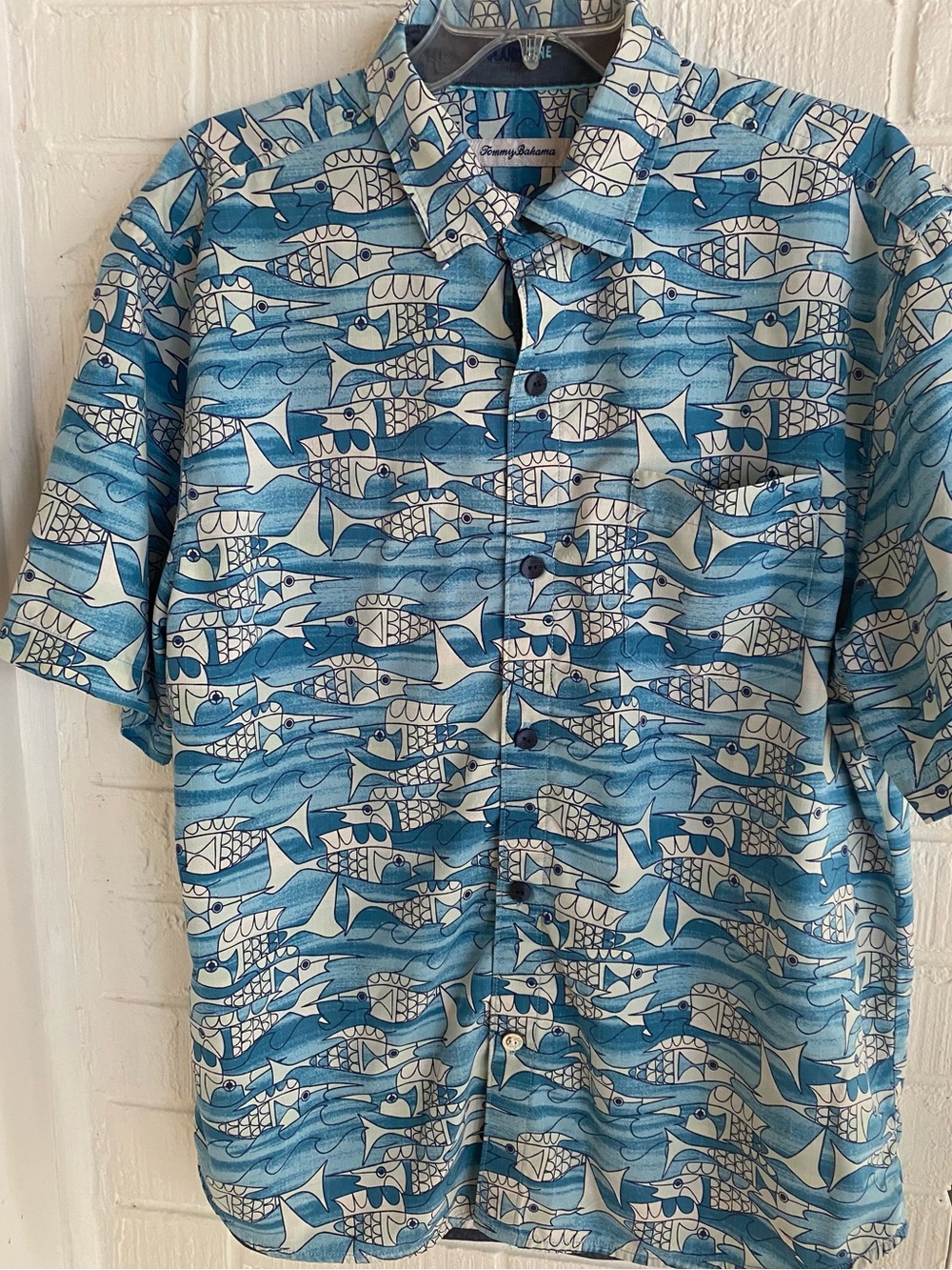 Tommy Bahama Island Zone Men’s L Artist Series 2020 Geometric Fish Silk Shirt